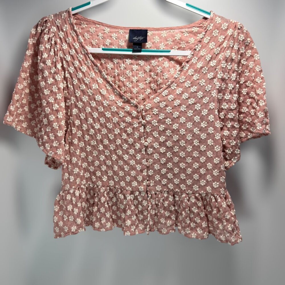 Daytrip Pink Floral Textured Button Front Peplum Blouse